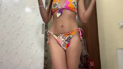 Snapshot of your_priya_77 chatting on 12.11.24 sonam online show from 12.11.24