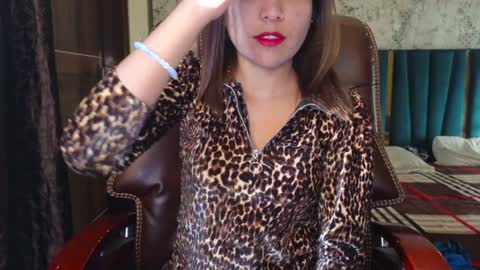 Snapshot of your_priya_77 chatting on 01.26.25 sonam online show from 01.26.25