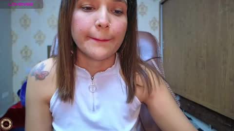 Snapshot of your_priya_77 chatting on 02.11.25 sonam online show from 02.11.25