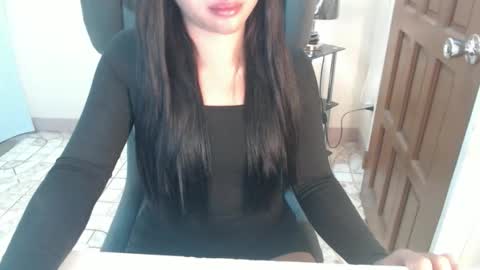 Snapshot of your_shy_deia chatting on 10.15.25 call me deia online show from 10.15.25