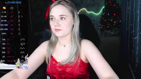 Snapshot of your_small_bunny chatting on 12.30.24 Molly online show from 12.30.24