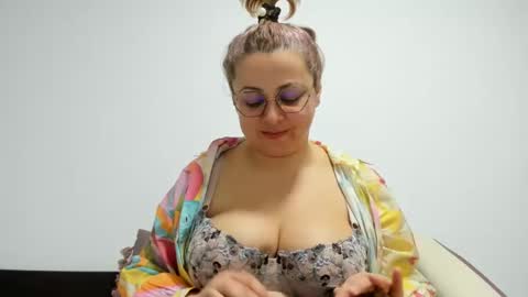 Snapshot of your_victoria chatting on 01.09.25 Your Victoria online show from 01.09.25