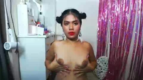 Snapshot of yourasian_sweetgurl69 chatting on 10.07.25 A V A online show from 10.07.25