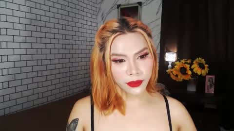 Snapshot of yourasianbigcock chatting on 10.01.25 LEXI online show from 10.01.25