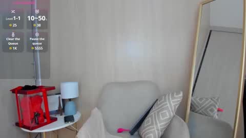Snapshot of yourcutesofi chatting on 02.20.25 Sofia independent model 3 online show from 02.20.25
