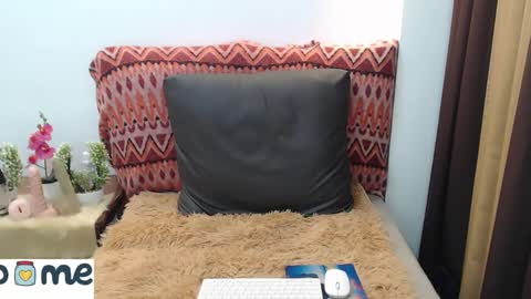 Goddess Yoshi online show from 03.05.25