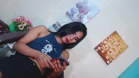 Mauie  online show from 01.23.25