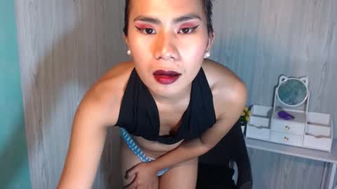 Mauie  online show from 02.28.25