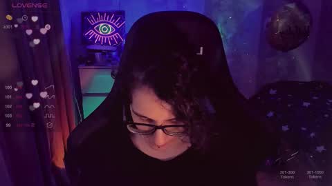 Snapshot of yourscosmic chatting on 09.18.25 Yours Cosmic online show from 09.18.25