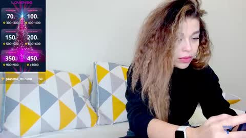 Snapshot of yoursoul_mila chatting on 12.19.24 yoursoul_mila online show from 12.19.24