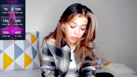 Snapshot of yoursoul_mila chatting on 01.12.25 yoursoul_mila online show from 01.12.25