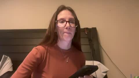 Snapshot of yourstrulylivy chatting on 01.19.25 yourstrulylivy online show from 01.19.25