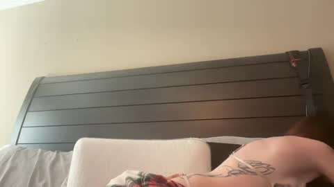 Snapshot of yourstrulylivy chatting on 01.21.25 yourstrulylivy online show from 01.21.25