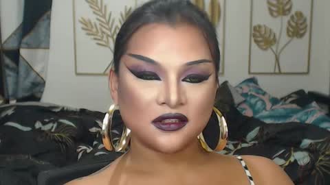 Snapshot of yourtrannyqueenxxx chatting on 09.19.25 Anastacia Grey online show from 09.19.25