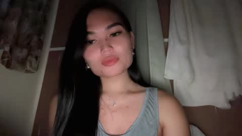 Snapshot of yrdrmgrl_jennie26 chatting on 12.02.25 yrdrmgrl_jennie26 online show from 12.02.25