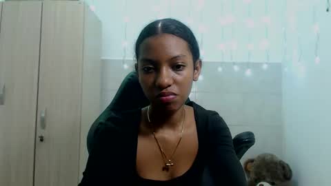 Snapshot of yukari_pr chatting on 09.13.25 YUKARI online show from 09.13.25