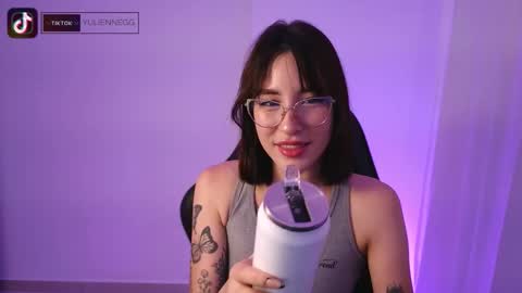 Snapshot of yulienne chatting on 09.11.25 Yulienne online show from 09.11.25