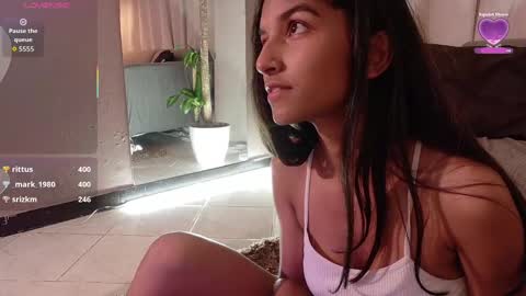 Snapshot of yuliethpetite chatting on 10.10.25 yuliethpetite online show from 10.10.25
