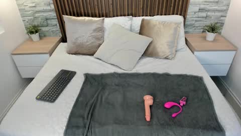 yulievans online show from 01.21.25