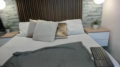 yulievans online show from 01.21.25