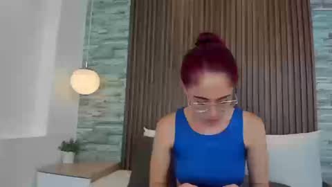 yulievans online show from 09.10.25