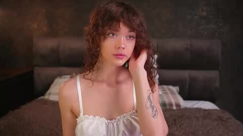 Snapshot of yumeaki chatting on 10.03.25 Ann online show from 10.03.25