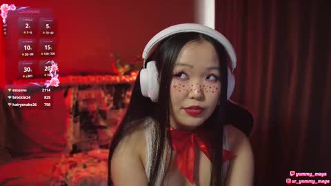 Snapshot of yummy_maya chatting on 02.14.25 Chimi online show from 02.14.25