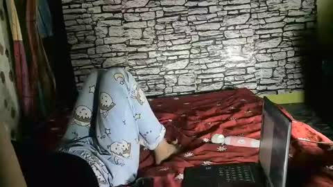 Snapshot of yummyhottiemom chatting on 03.10.25 yummyhottiemom online show from 03.10.25