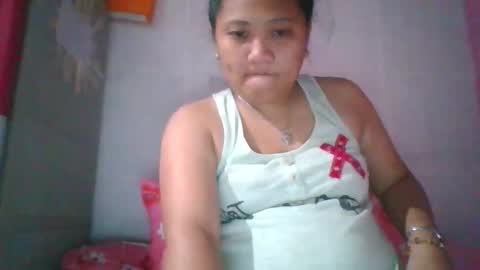 Snapshot of yummypussy4you chatting on 12.05.25 yummypussy4you online show from 12.05.25