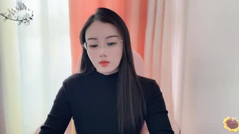 YunEr online show from 12.09.24