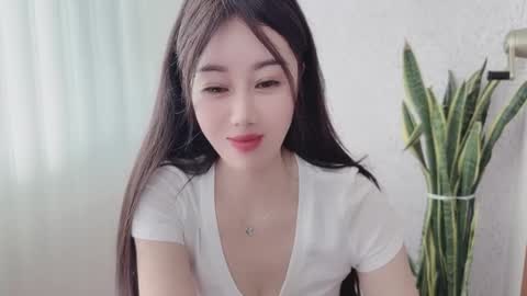 YunEr online show from 09.09.25