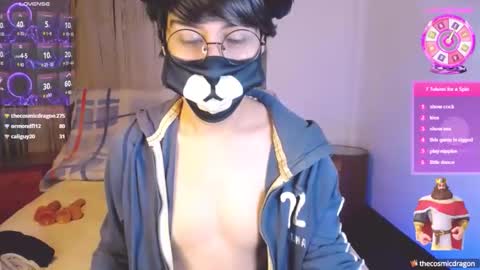 Snapshot of yuniorb chatting on 02.08.25 the puppy boy online show from 02.08.25
