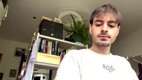 Snapshot of yvesbunnny chatting on 10.28.25 yvesbunnny online show from 10.28.25