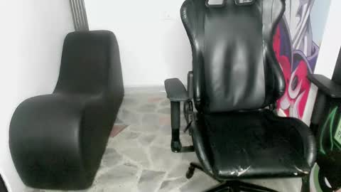 Snapshot of zacariass_ chatting on 12.28.24 ZACARIAS online show from 12.28.24