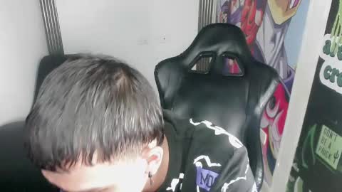 Snapshot of zacariass_ chatting on 12.30.24 ZACARIAS online show from 12.30.24