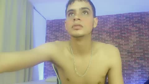 Snapshot of zacariass_ chatting on 09.24.25 ZACARIAS online show from 09.24.25