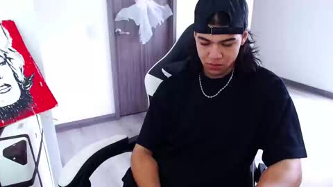 Snapshot of zackss_player chatting on 10.15.25 zackss_player online show from 10.15.25