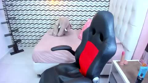 Zally  online show from 10.24.25