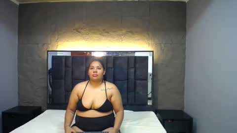 Snapshot of zamarahotcf chatting on 12.02.25 Zamara online show from 12.02.25