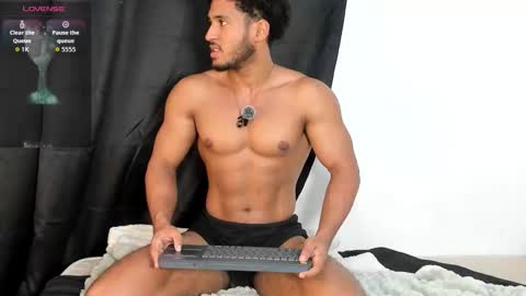 Zane Lux online show from 11.05.25