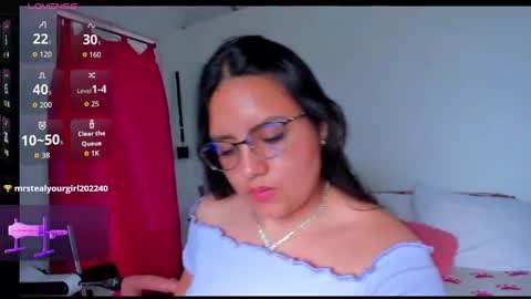 Zara Evanss online show from 10.10.25