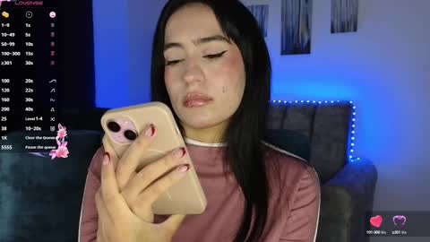 zaradames_ online show from 10.16.25