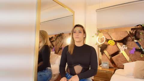 Zarah Andrews online show from 10.25.25