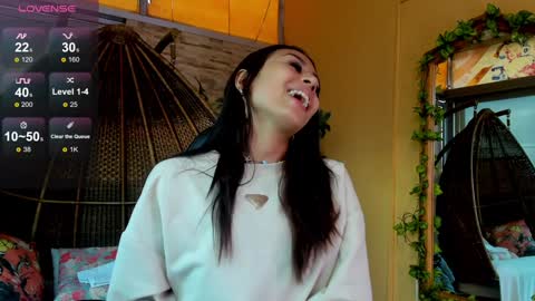 Snapshot of zaralim chatting on 12.05.24 Zara Lim online show from 12.05.24