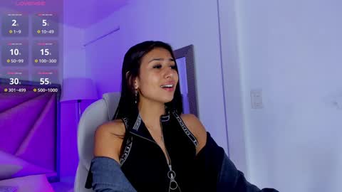 Snapshot of zaralim chatting on 12.28.24 Zara Lim online show from 12.28.24