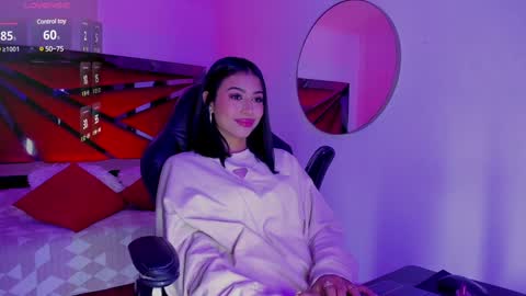 Snapshot of zaralim chatting on 01.21.25 Zara Lim online show from 01.21.25