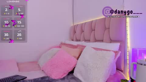 Snapshot of zarianaevanz chatting on 09.13.25 Zariana online show from 09.13.25