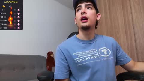 Snapshot of zenn_rush chatting on 12.03.24 Zenn online show from 12.03.24