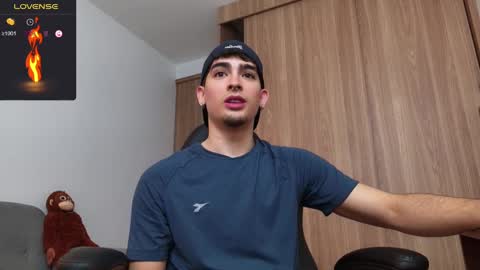 Snapshot of zenn_rush chatting on 12.15.24 Zenn online show from 12.15.24