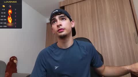 Snapshot of zenn_rush chatting on 12.23.24 Zenn online show from 12.23.24